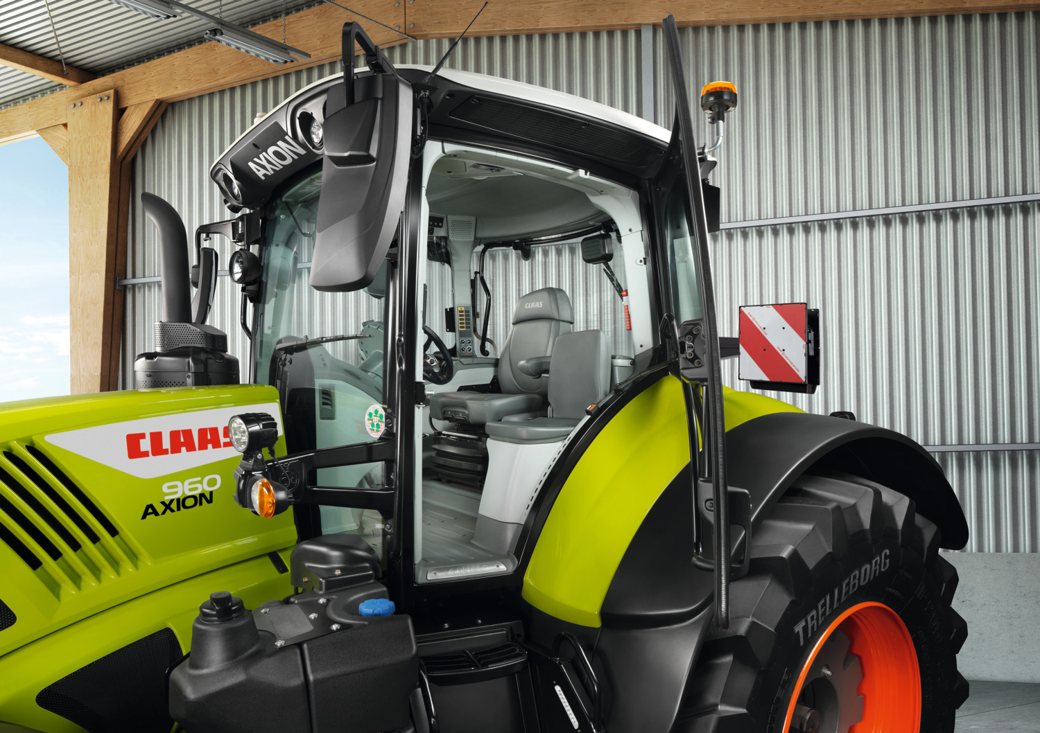 Трактор CLAAS AXION