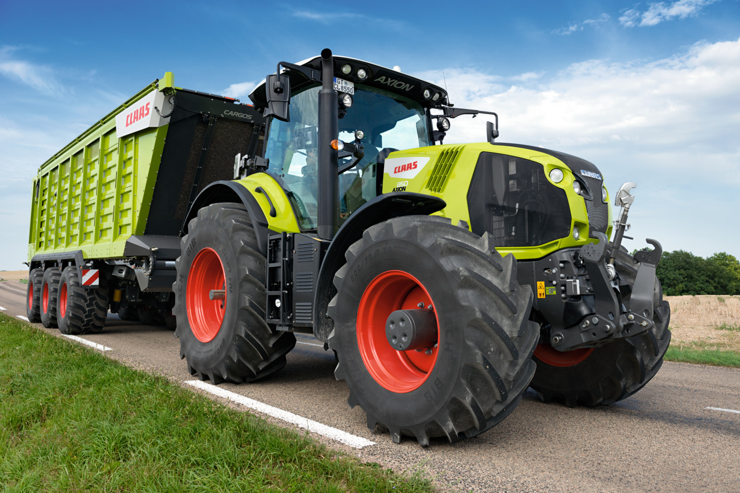 Трактор CLAAS AXION