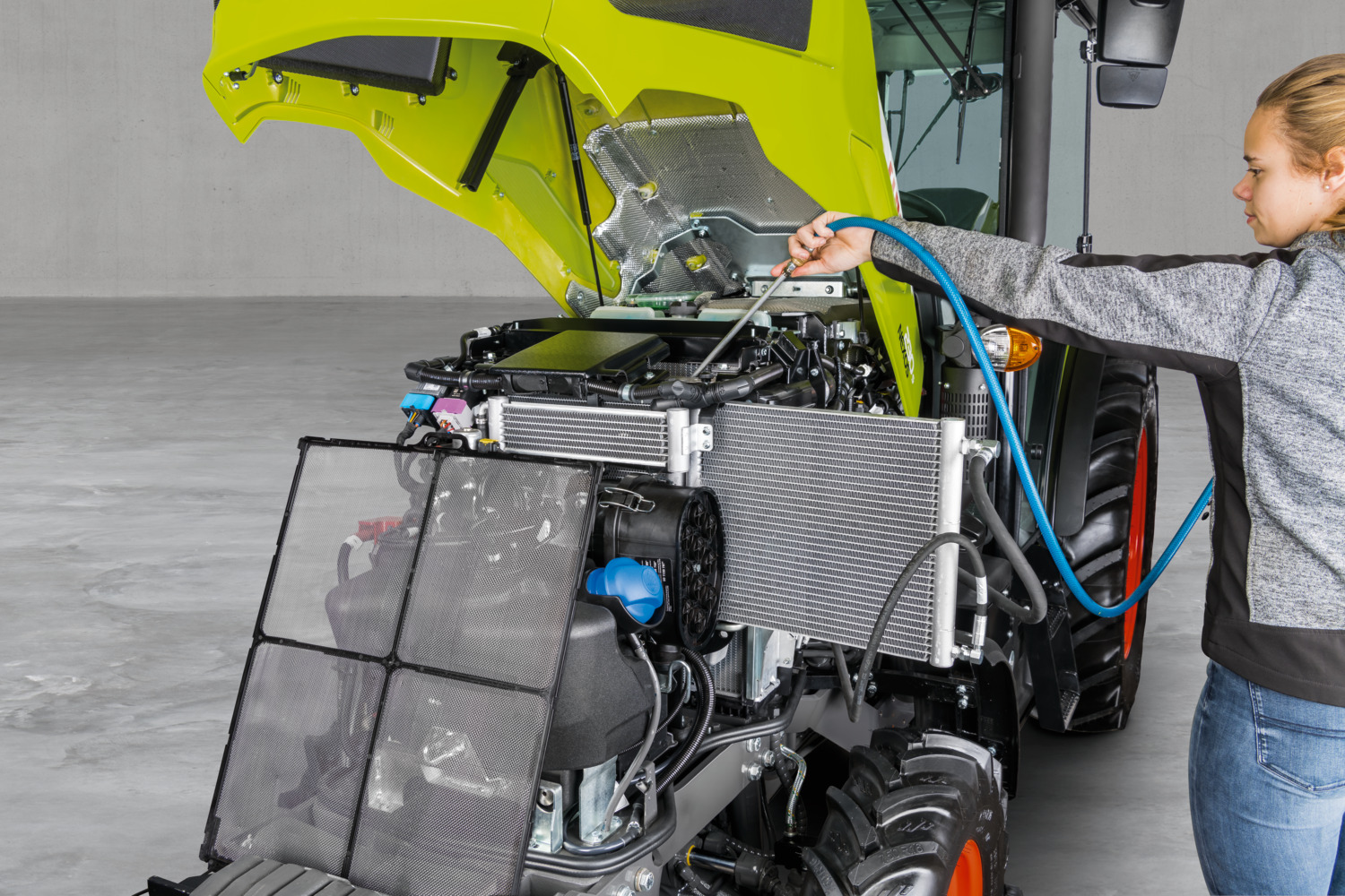 Трактор CLAAS NEXOS