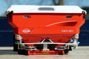 Розкидач мінеральних добрив KUHN AXIS